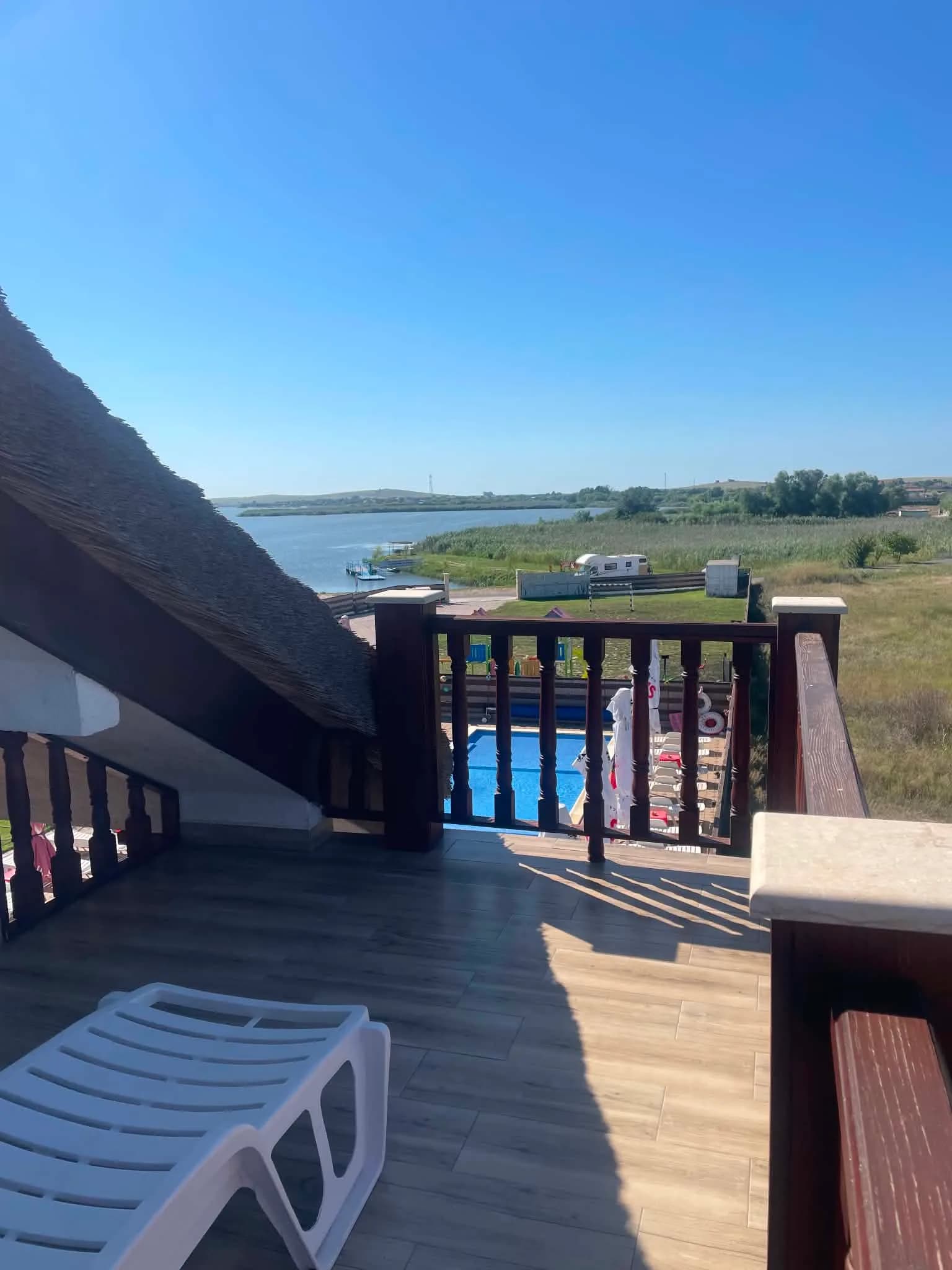 Cameră cvadruplă cu balcon